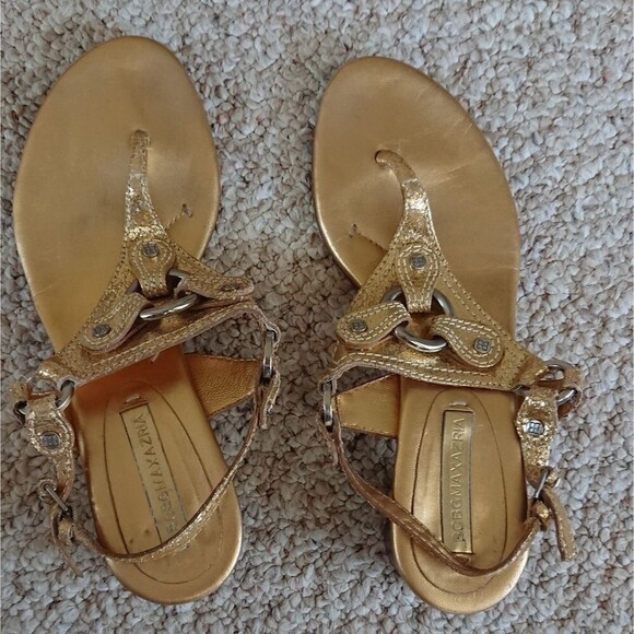 BCBG Max Azria Metallic Gold Tone leather Embellished Thongs size 37.5B - Picture 4 of 12